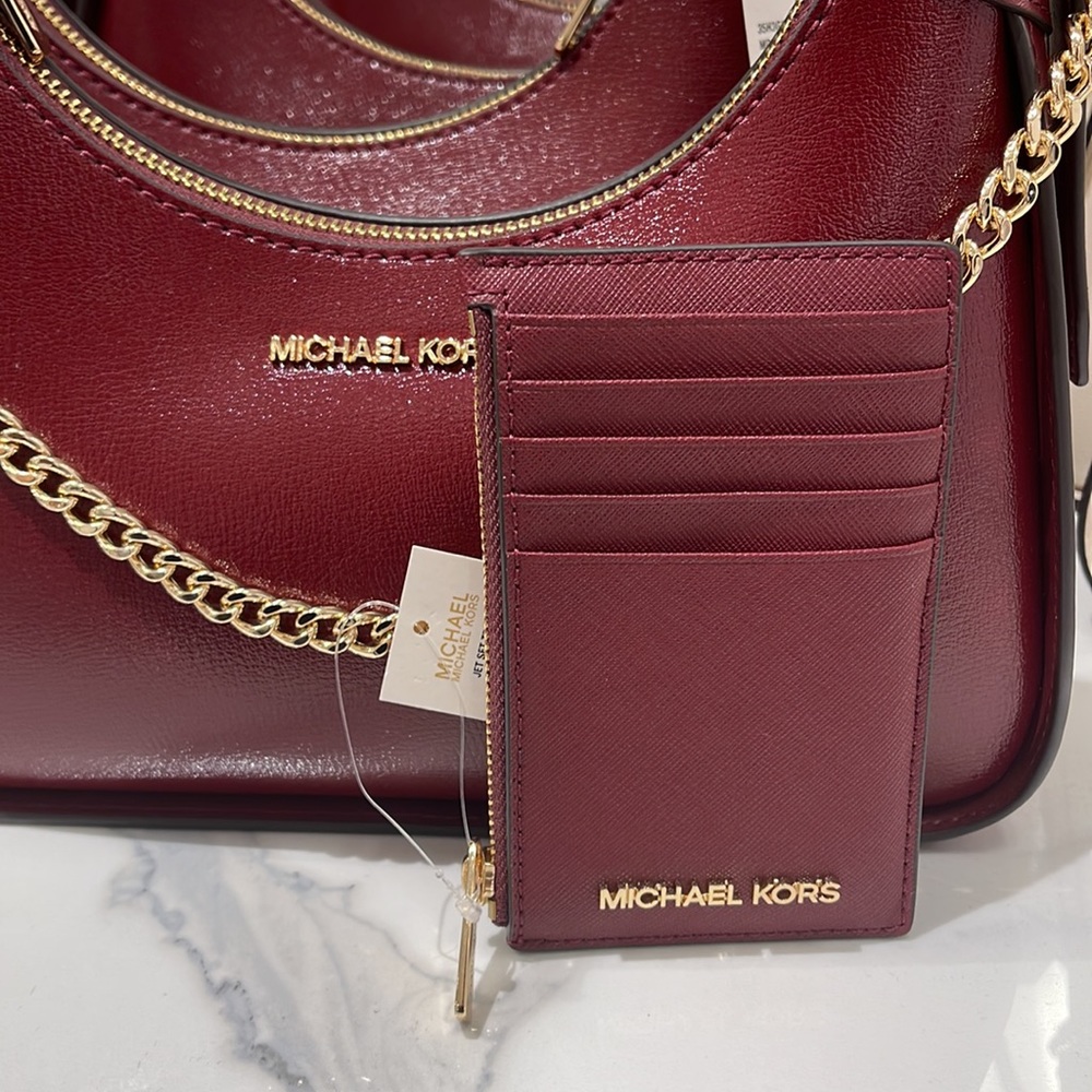 MICHAEL KORS
Jet Set Travel Medm Top Zip Leather Card Case Wallet
Dk Cherry
NWT - Picture 11 of 16